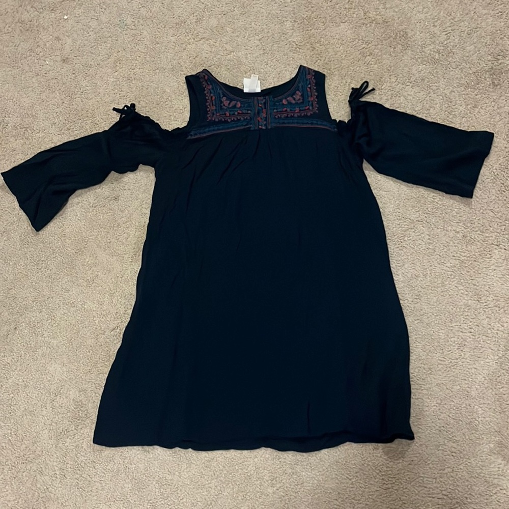 Knox rose navy embroidered cold shoulder dress size Large
